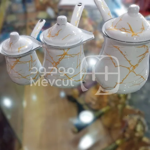 طقم أبريق حليب (أو قهوة)