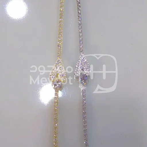 سوار بتصاميم كورية