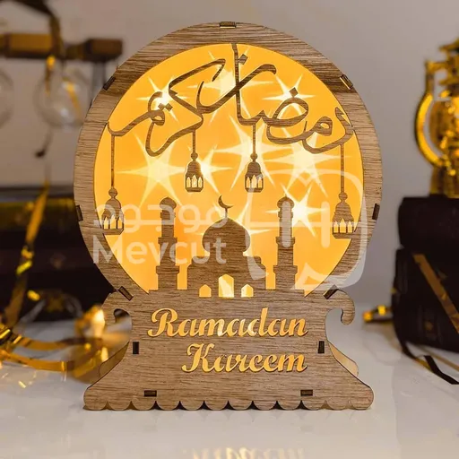 فانوس رمضان خشبي مزخرف