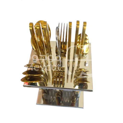 ستاند طقم أدوات مائدة بلون ذهبي لامع، مُرتَّب في حامل أنيق لامع على شكل قاعدة مربعة