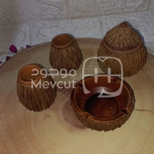 طقم ديكور تقليدي مصنوع من الفخار والخشب