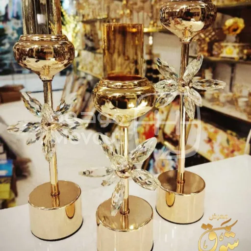 طقم شمعدانات ديكورية فاخرة بتصميم أنيق