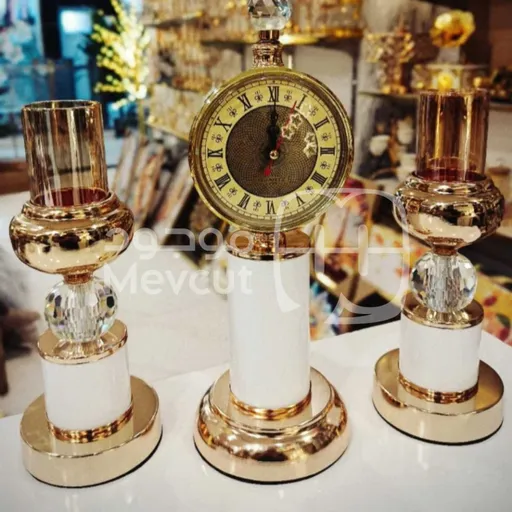 طقم شمعدانات فاخر مع ساعة وسط