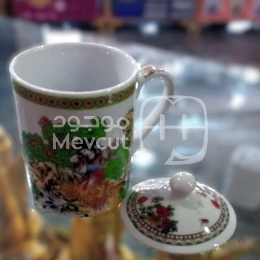 كوب سيراميك مع غطاء