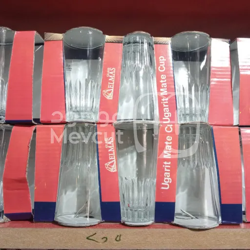 طقم كاسات زجاجية تصميم كلاسيكي