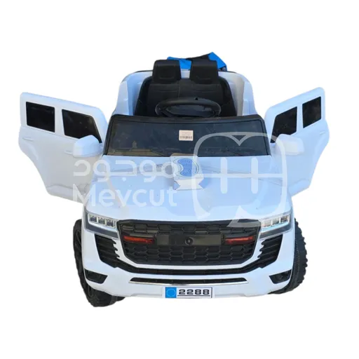سيارة كهربائية للأطفال اللون أبيض