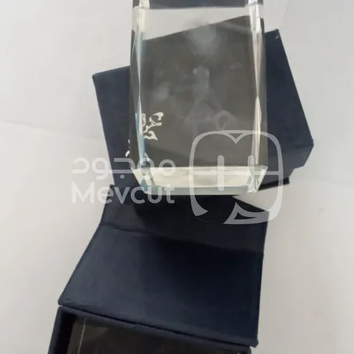 قطعة زجاج كريستالية محفورة ثلاثية الأبعاد