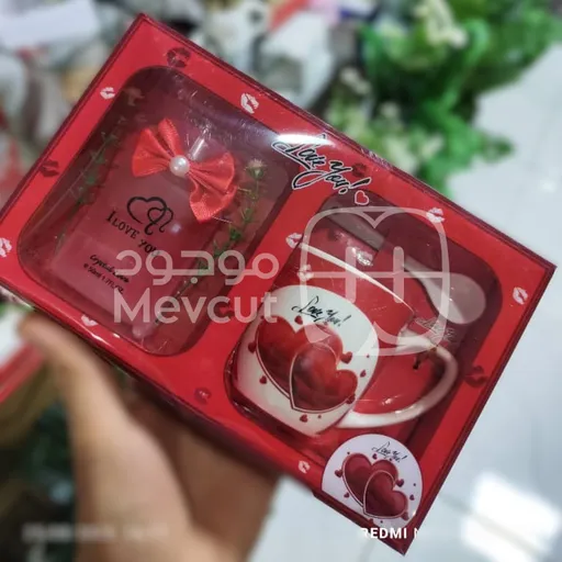 طقم هدايا يتكون من 3 قطع رئيسية