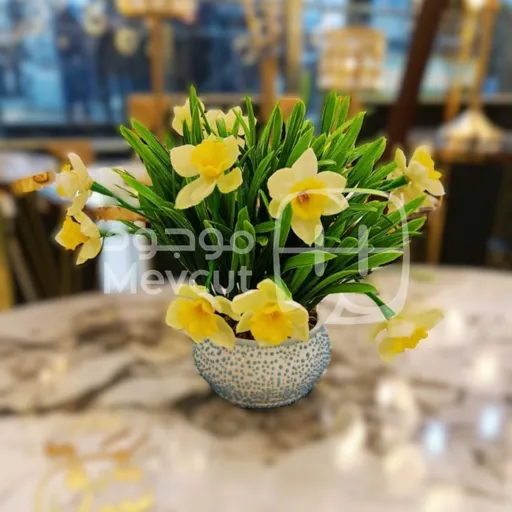 زهور النرجس الاصطناعية