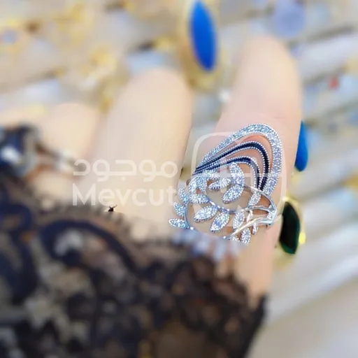 خاتم كوري ذو تصميم كبير