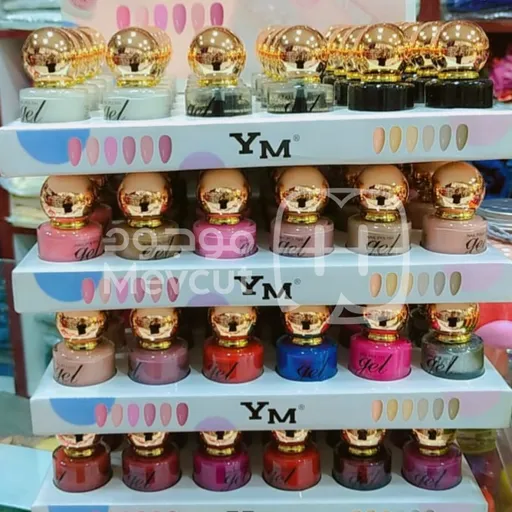 مناكير (طلاء أظافر)